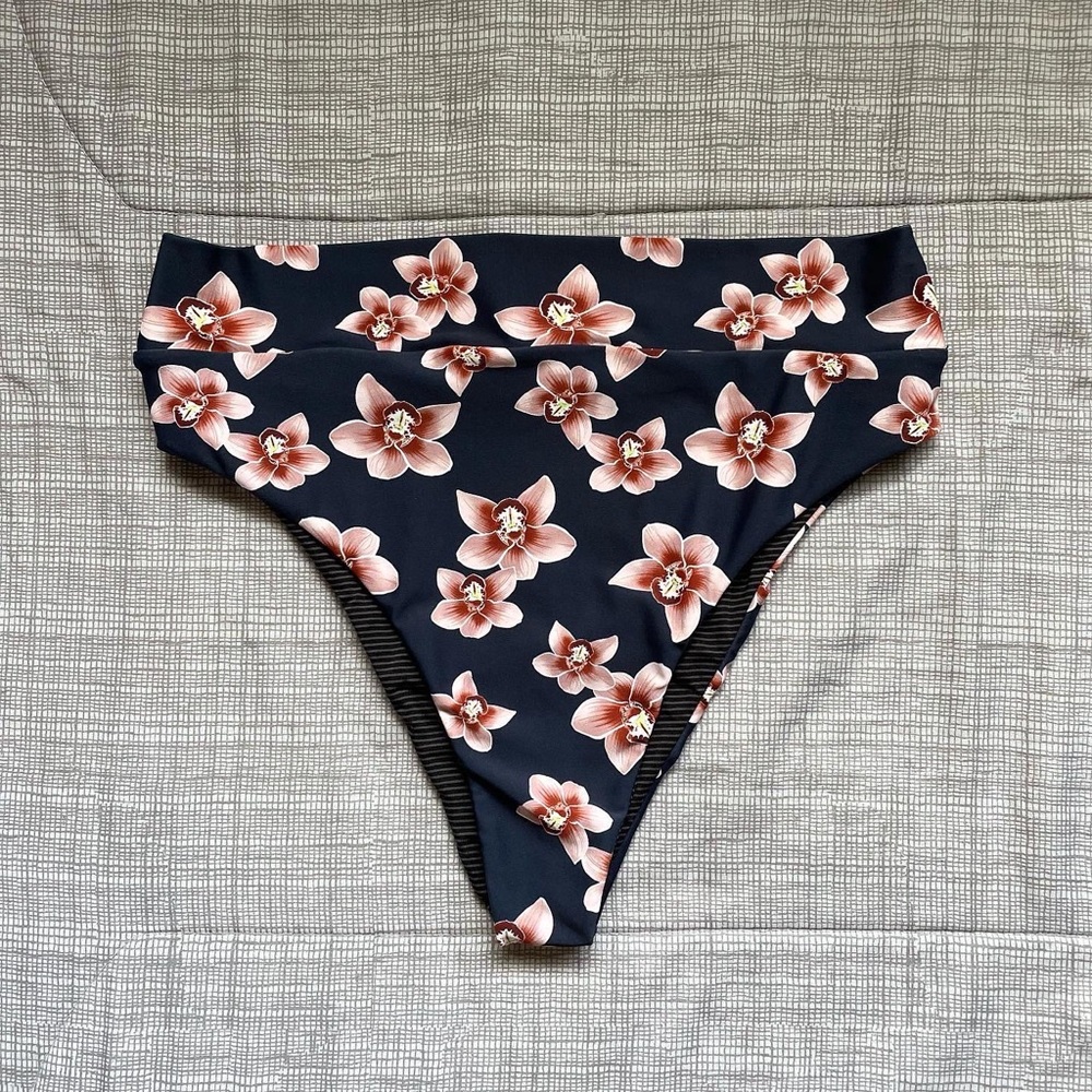⚡️SOLD ON INSTA⚡️acacia swimwear g-land bottom in isle